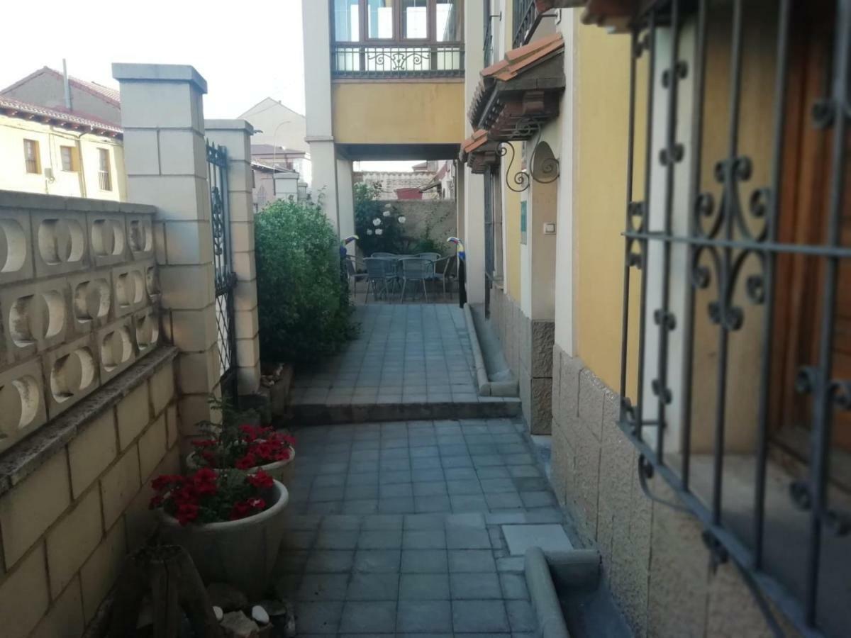 Willa Boleta A 5 Minutos De Leon, Casa Con Jardin San Andrés del Rabanedo Zewnętrze zdjęcie